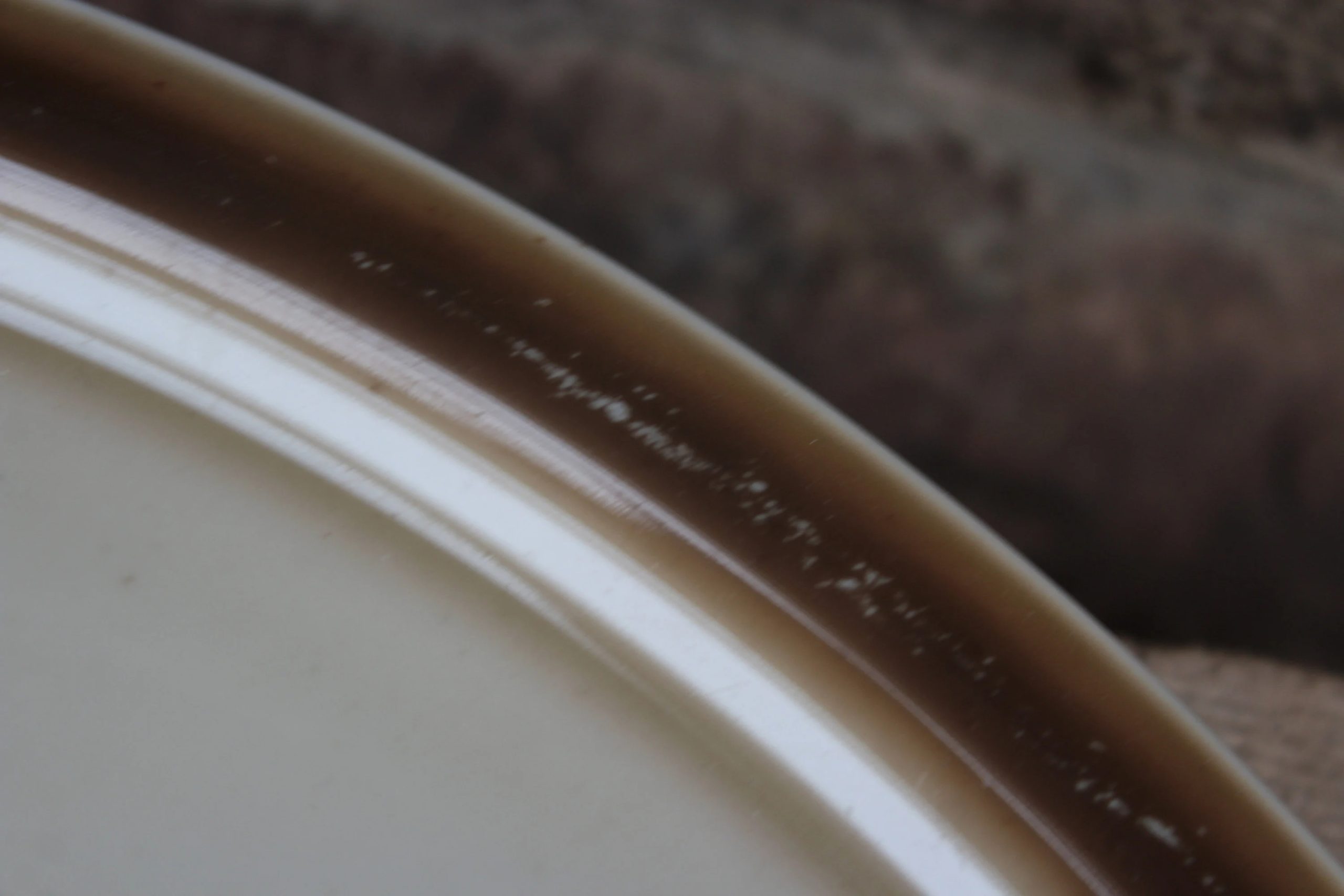 Simple cream-colored ceramic dinner plate - View 4