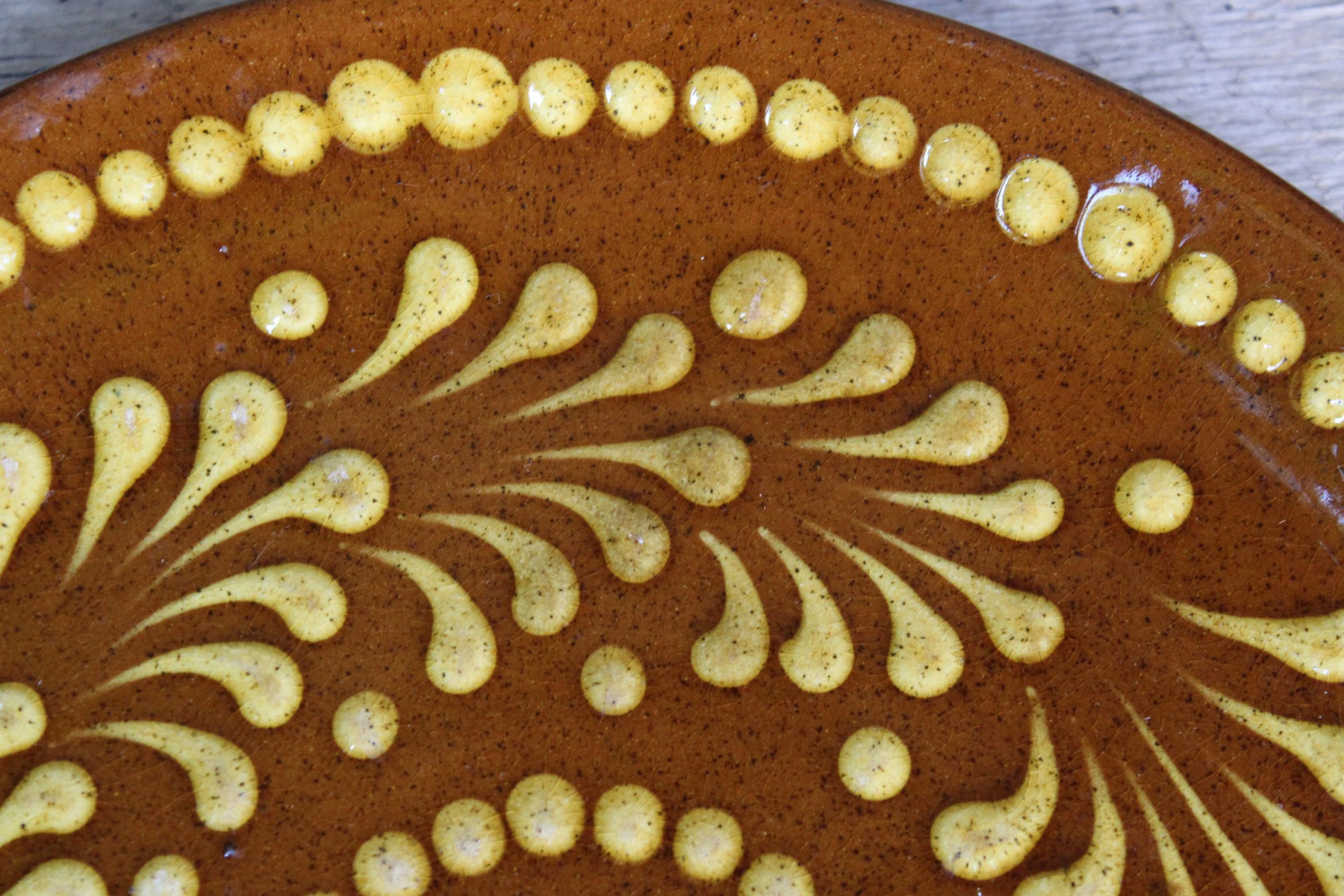 Country style amber ceramic plate - View 4