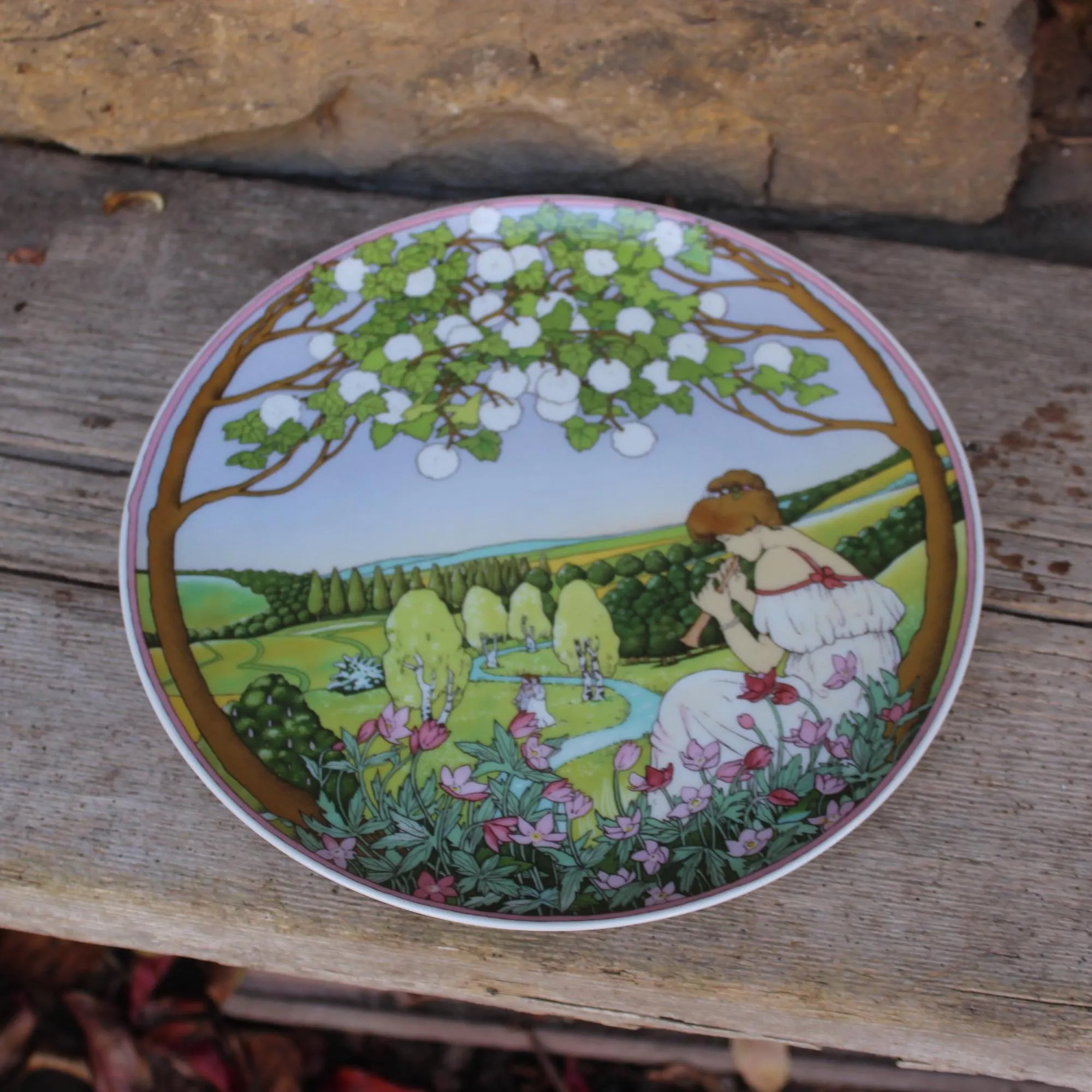 Vintage Garden Ceramic Decorative Plate - View 2