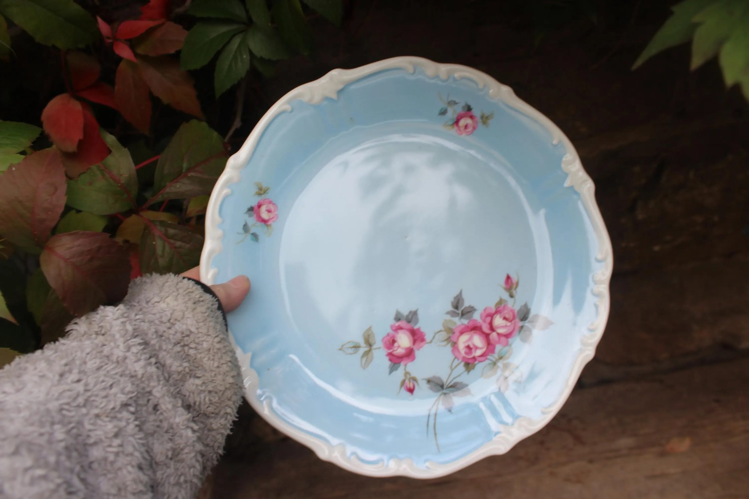 Vintage floral pink and blue rose ceramic plate - View 4