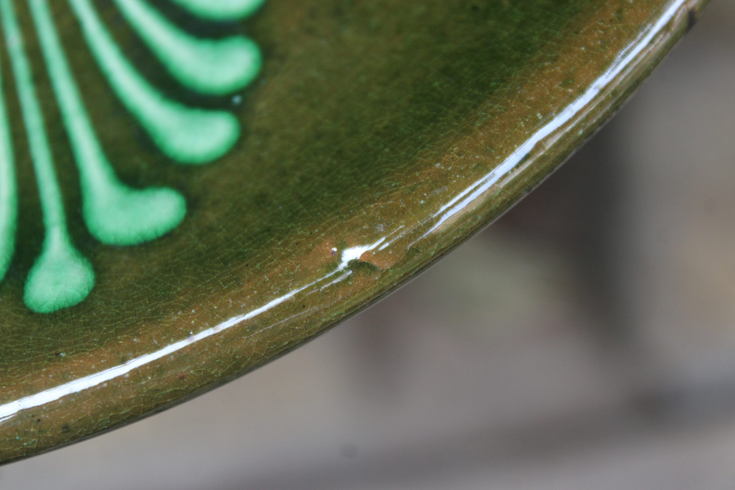 Vintage embossed olive green ceramic plate - View 4